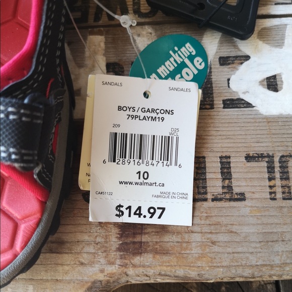 ⭐️5/$20 NWT kids Velcro strap sandals in red and black beach strappy shoe - Picture 3 of 4